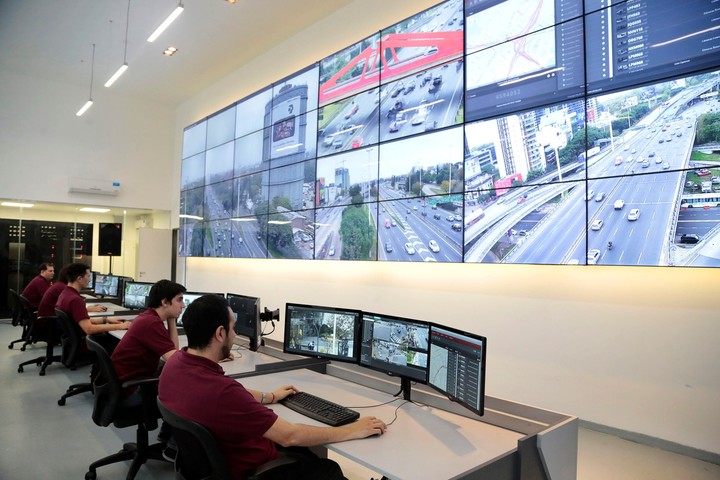 El centro de monitoreo del anillo digital de la Ciudad. 