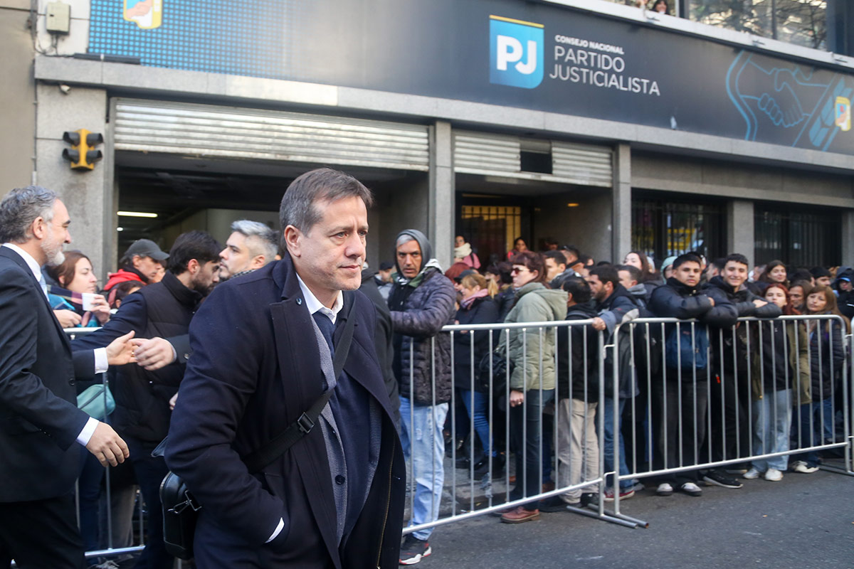 A la espera del fallo de la Corte, senadores de Unión por la Patria mostraron su respaldo a Cristina