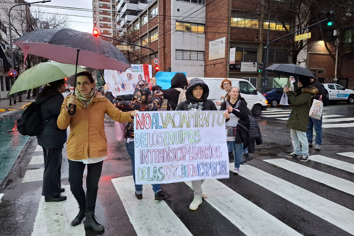 Crece el rechazo al vaciamiento de equipos interdisciplinarios en la Educación Especial de la Ciudad