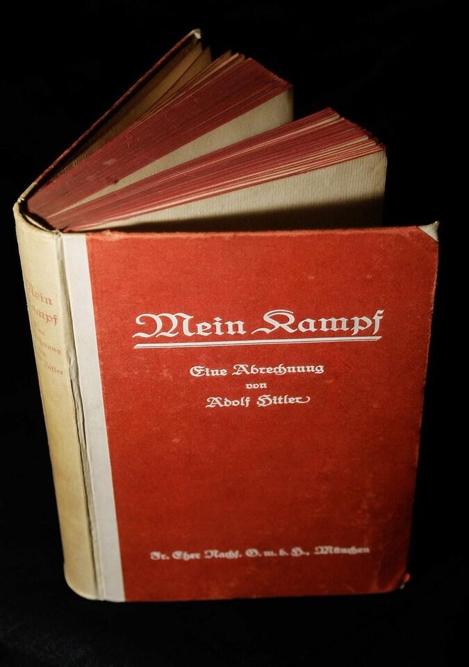 La edición crítica de Mein Kampf,publicada en 2016 en Alemania. Foto: AFP