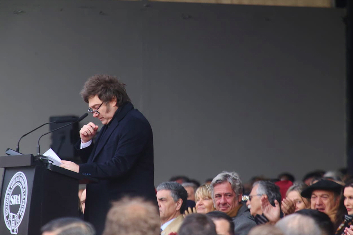 Javier Milei confirmó que para el campo sí hay plata y anunció una baja en las retenciones durante el acto en La Rural