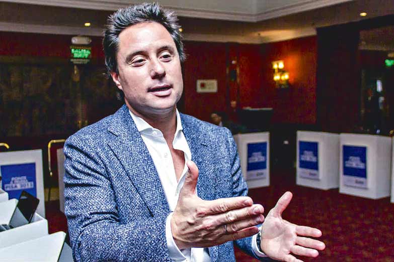 Sánchez Zinny presentó el informe de gestión de CABA y la oposición criticó la reforma educativa y la quita de medicamentos