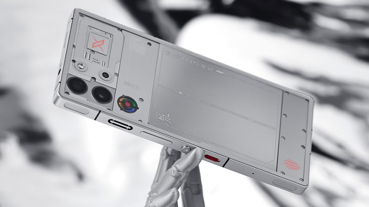 RedMagic 10 Pro, el "tanque" chino que sale durante agosto. 