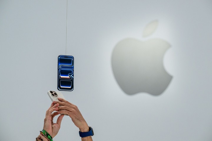 La nueva serie fue presentada el martes en Cupertino. (Foto: Bloomberg)
