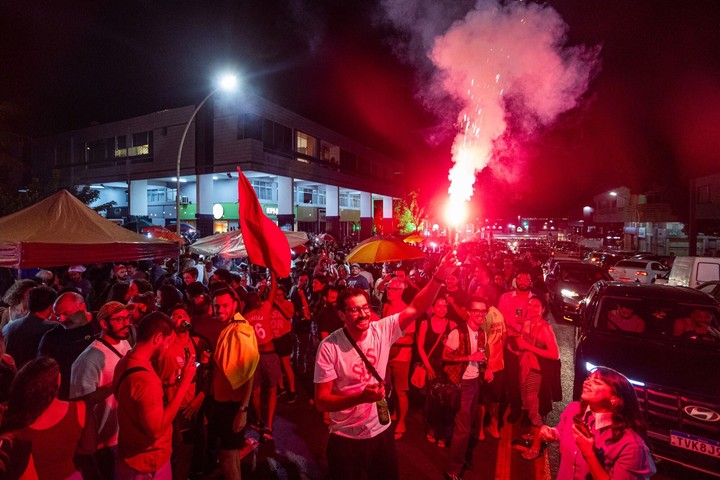 Festejos en una calle de Brasilia, tras la condena a Jair Bolsonaro, este jueves. Foto: BLOOMBERG