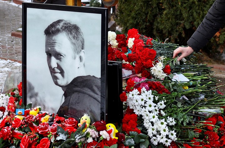 Alta conmoción en Rusia tras la muerte de Alexei Navalny, activista y líder opositor al régimen de Putin. Foto: Reuters.