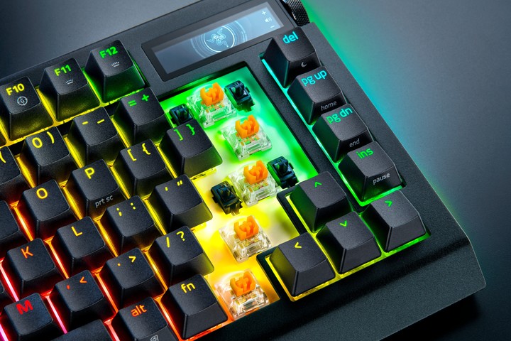El teclado Razer BlackWidow V4 Pro 75% tiene switches intercambiables. 