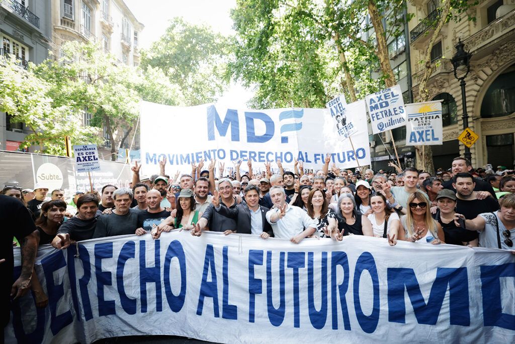 Kicillof marchó contra la reforma laboral: “Es lo más parecido a la Ley Banelco que hay” 2 Kicillof marchó contra la reforma laboral: “Es lo más parecido a la Ley Banelco que hay”