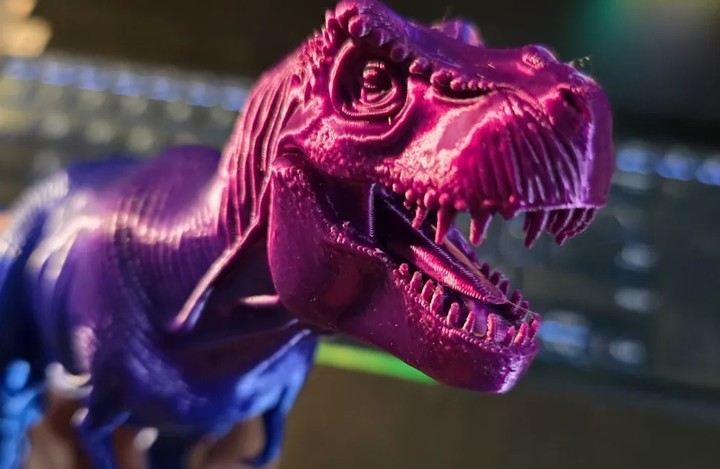 PLA Silk, un filamento que entrega un acabado brillante.