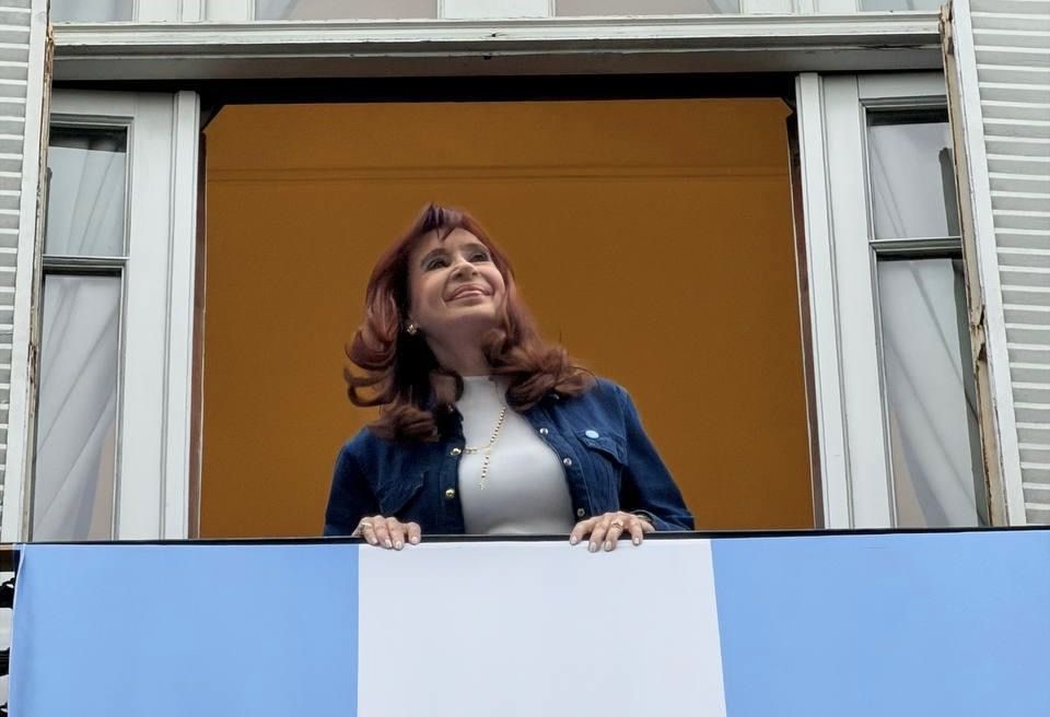 "Ajústense el cinturón": Milei cierra el año sobrado y con el PJ en clima de asamblea