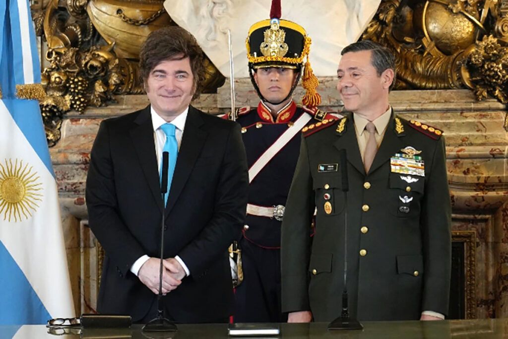 SIDE: el Gobierno activa la mesa chica y se prepara para defender el decreto en la Justicia