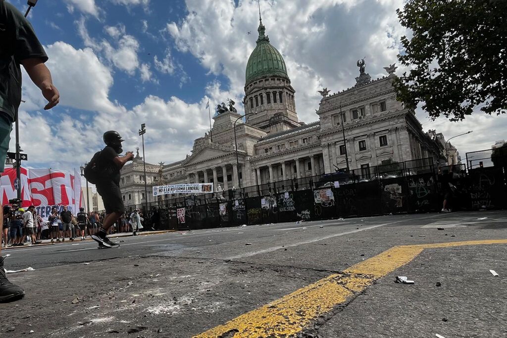 El Gobierno tilda de terroristas a los detenidos en Congreso mientras Monteoliva justifica la falta de arrestos in fraganti 3 El Gobierno tilda de terroristas a los detenidos en Congreso mientras Monteoliva justifica la falta de arrestos in fraganti