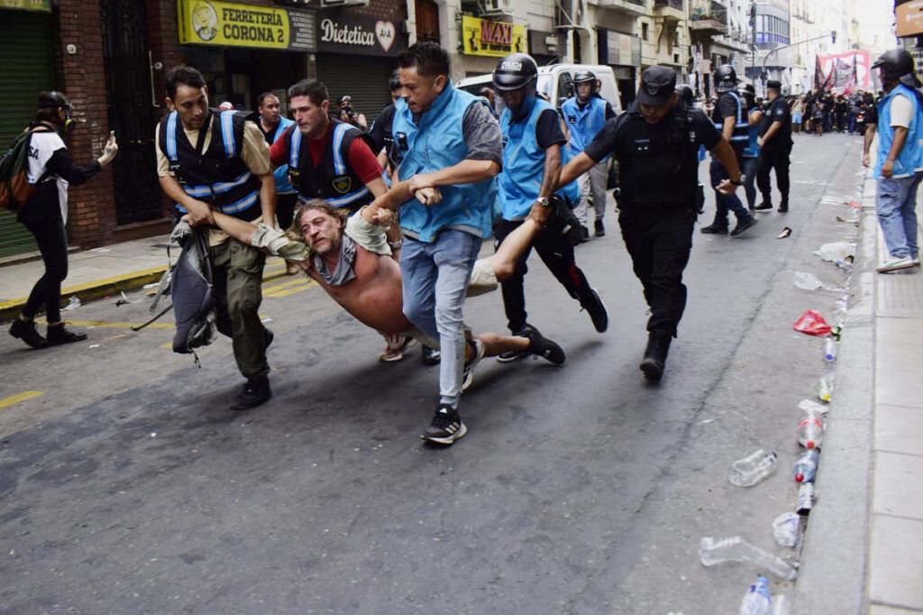 El Gobierno tilda de terroristas a los detenidos en Congreso mientras Monteoliva justifica la falta de arrestos in fraganti 2 El Gobierno tilda de terroristas a los detenidos en Congreso mientras Monteoliva justifica la falta de arrestos in fraganti