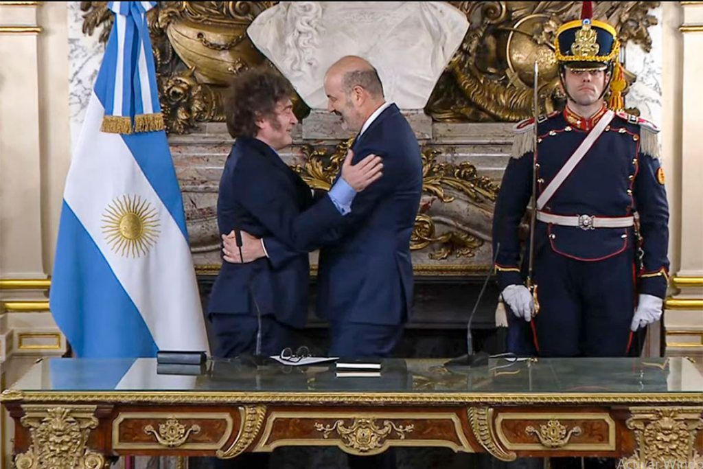 Trastienda de la aprobación de la reforma laboral: festejos medidos, el nuevo bloque oficialista y el error de Menem que casi cuesta la votación