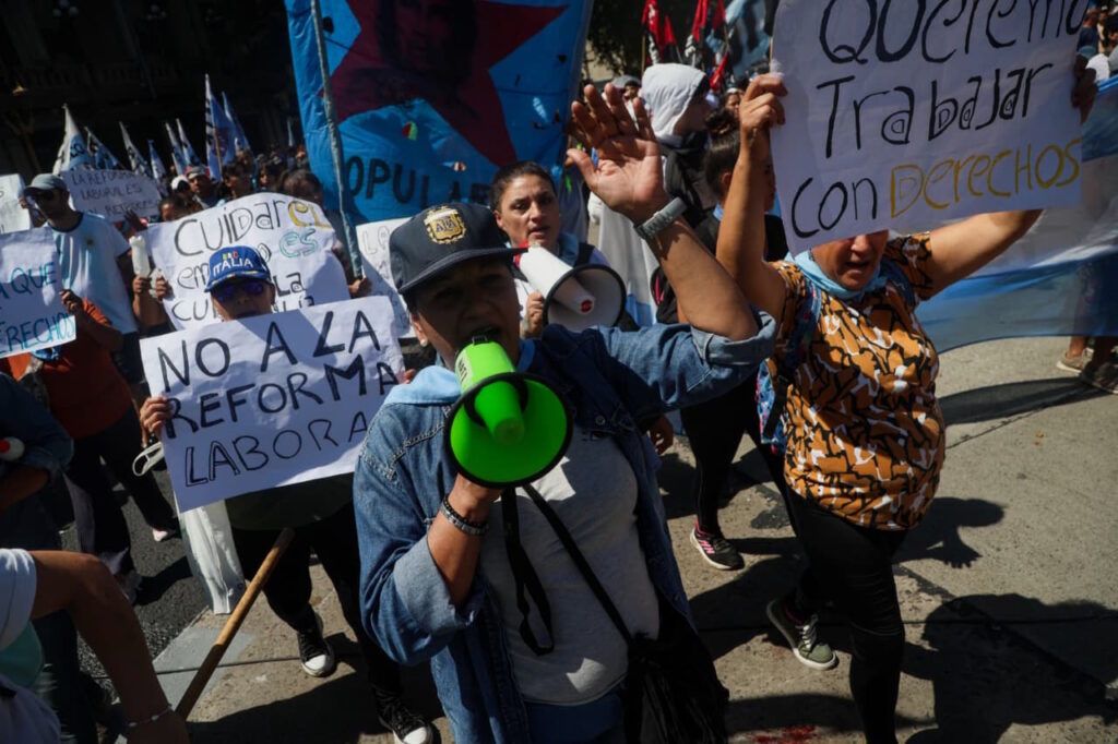 "Que se vayan todos": entre el Congreso militarizado y el sudor de los que pelean 2 congreso