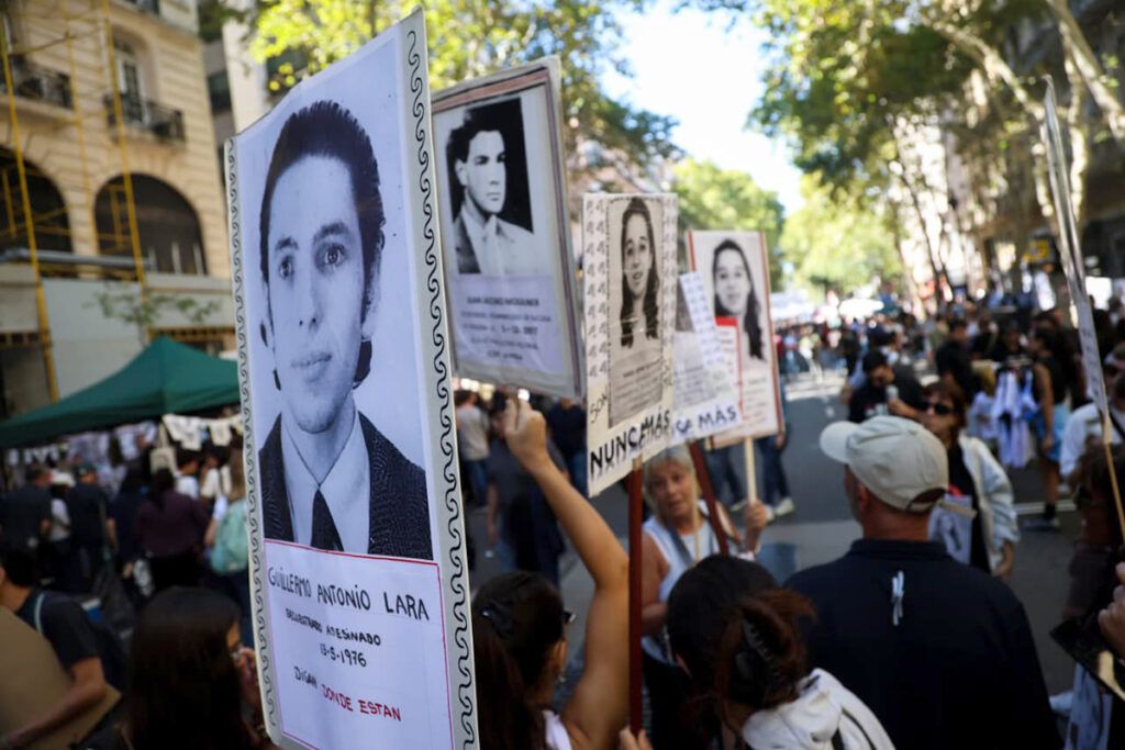 Son sin cuenta: crónica de una multitud que no va a desaparecer