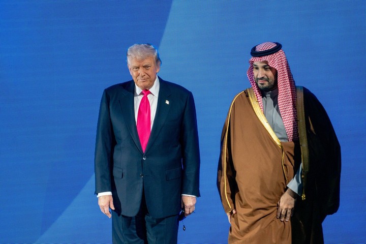 Trump calificó a Mohammed bin Salman como  un guerrero y hombre fantástico. Foto; Bloomberg