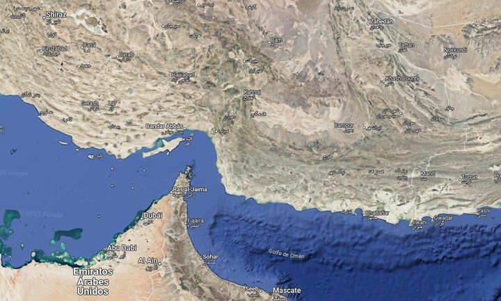 El estrecho de Ormuz, el punto clave del conflicto en Oriente Medio.  
