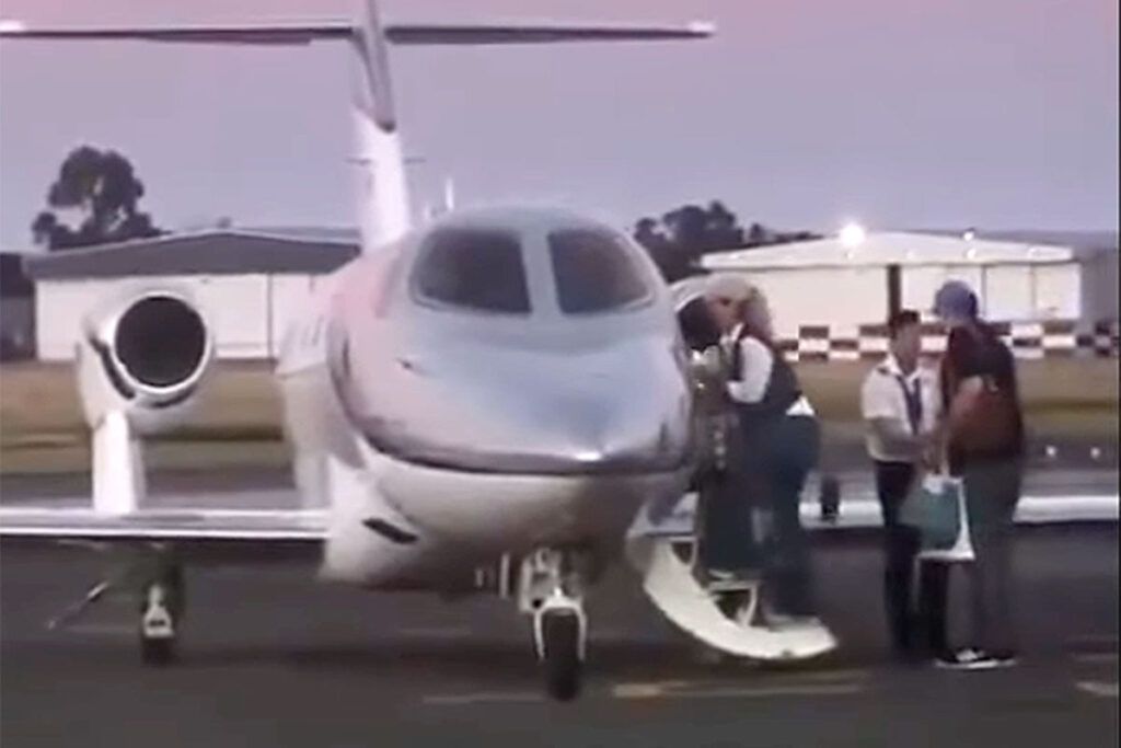 La casta tiene vuelo: Adorni contrató un prestigioso estudio jurídico para que lo defienda