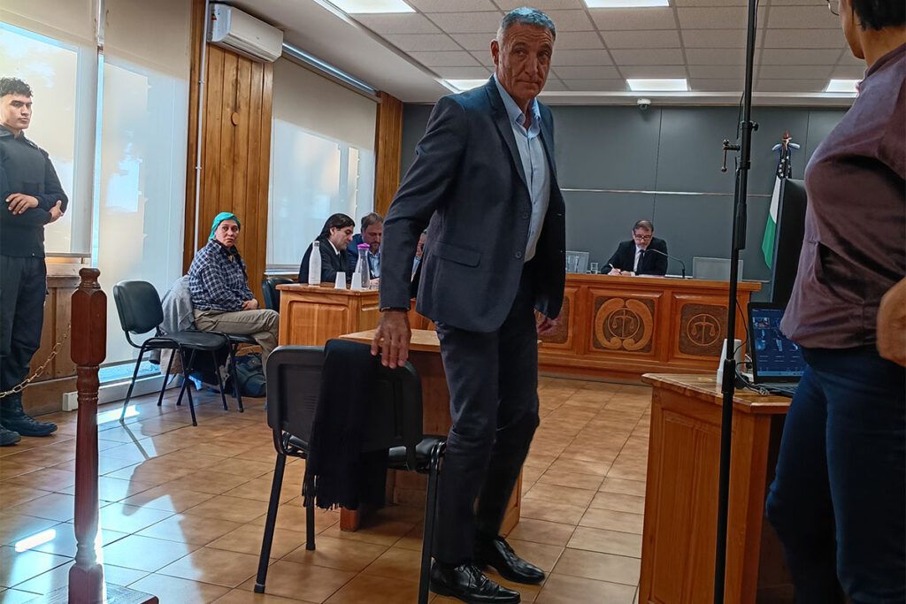 Piden informes a la Justicia por la compra de 20 mil hectáreas en la Patagonia con presunta plata de Emiratos Árabes 2 Piden informes a la Justicia por la compra de 20 mil hectáreas en la Patagonia con presunta plata de Emiratos Árabes