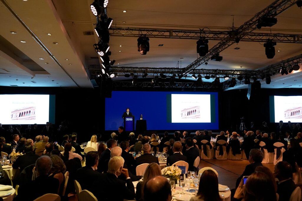 Pocos aplausos del Círculo Rojo para Milei: “No escuchen el relato kuka, vamos a derrotar la inflación”