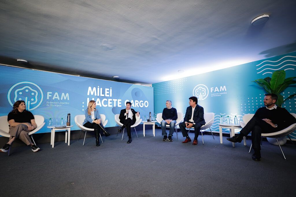 “Milei, hacete cargo”: intendentes y ministros de Kicillof reclamaron a Nación que pague los fondos para alimentos