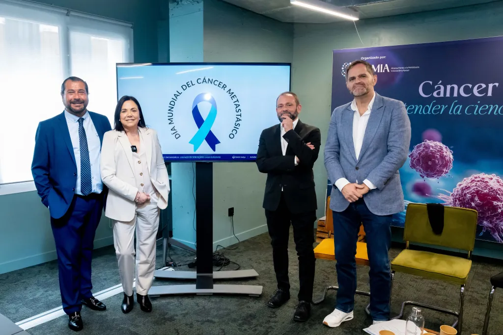 Los cuatro ponentes del taller de cáncer metastásico. Foto cedida
