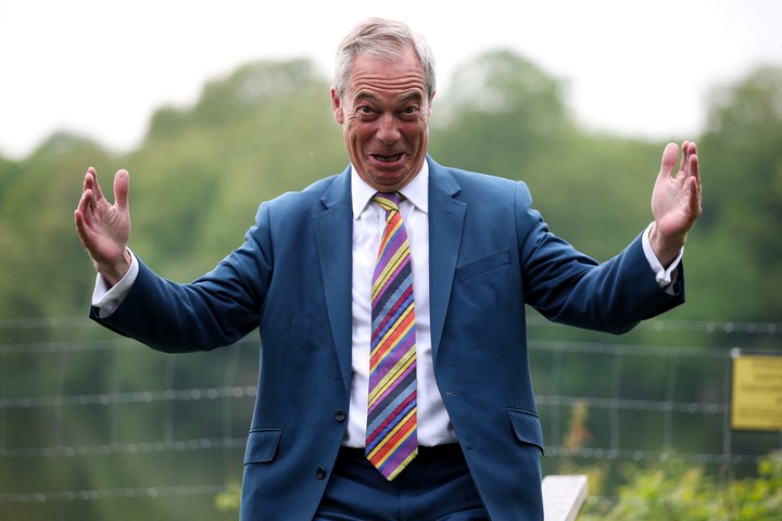 El líder populista de derecha Nigel Farage busca capitalizar la crisis del laborismo. Foto: REUTERS 