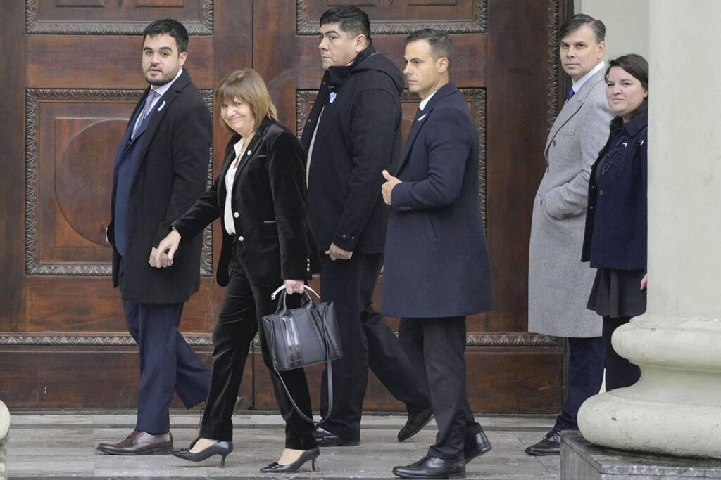 García Cuerva, frente a Milei en el Tedeum: "Basta de arengar la polarización porque nadie se salva solo"