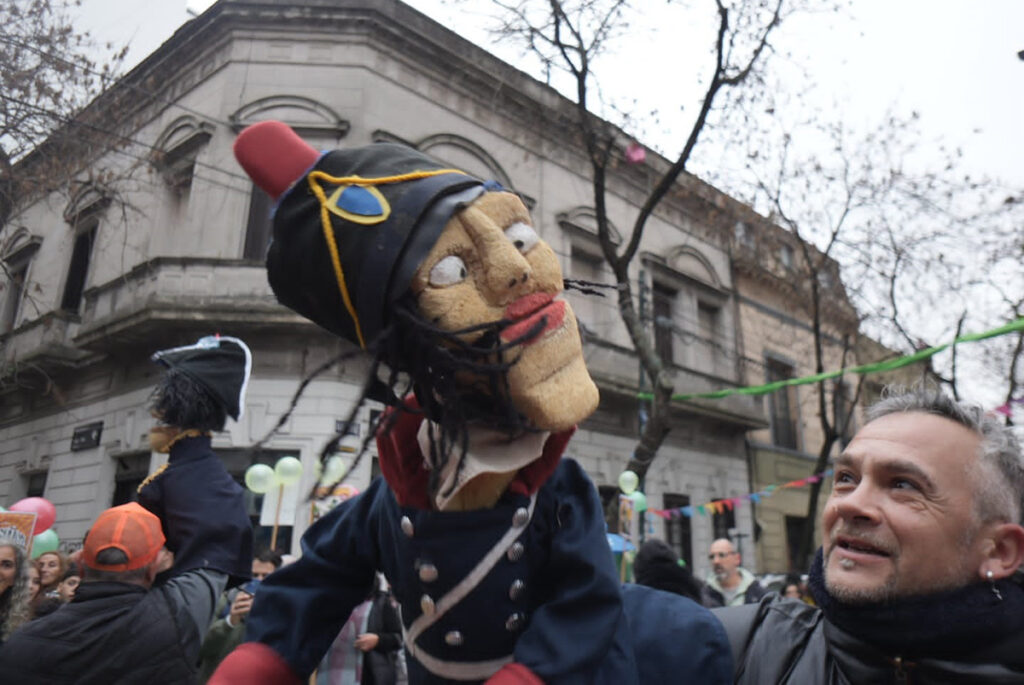 De Morón a San José 1111: una multitud respaldó a Cristina y mostró el “Circo Py” 4 De Morón a San José 1111: una multitud respaldó a Cristina y mostró el “Circo Py”