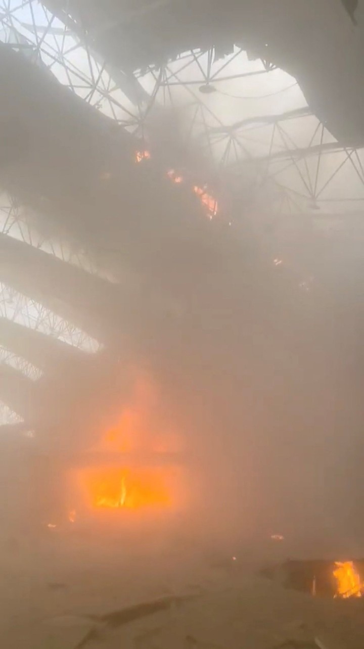 Destrozos en el aeropuerto de Kuwait. Foto: Reuters 