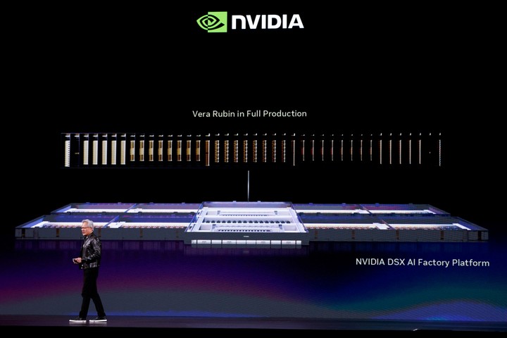 Jensen Huang durante la presentación de RTX Spark. (Reuters)
