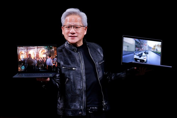 Huang demostró la potencia del chip  con los juegos Forza Horizon 6 y 007 First Light. (Reuters)
