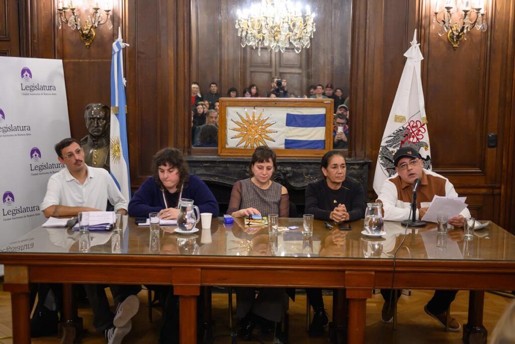 Fuerza por Buenos Aires presentó el proyecto de desendeudamiento popular