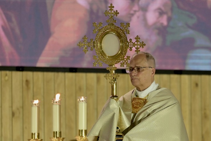 León XIV durante la vigilia de oración en Madrid. Foto: Cézaro De Luca