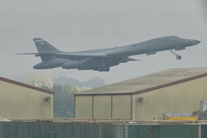 La base aérea de Fairford, Inglaterra. Foto: AP