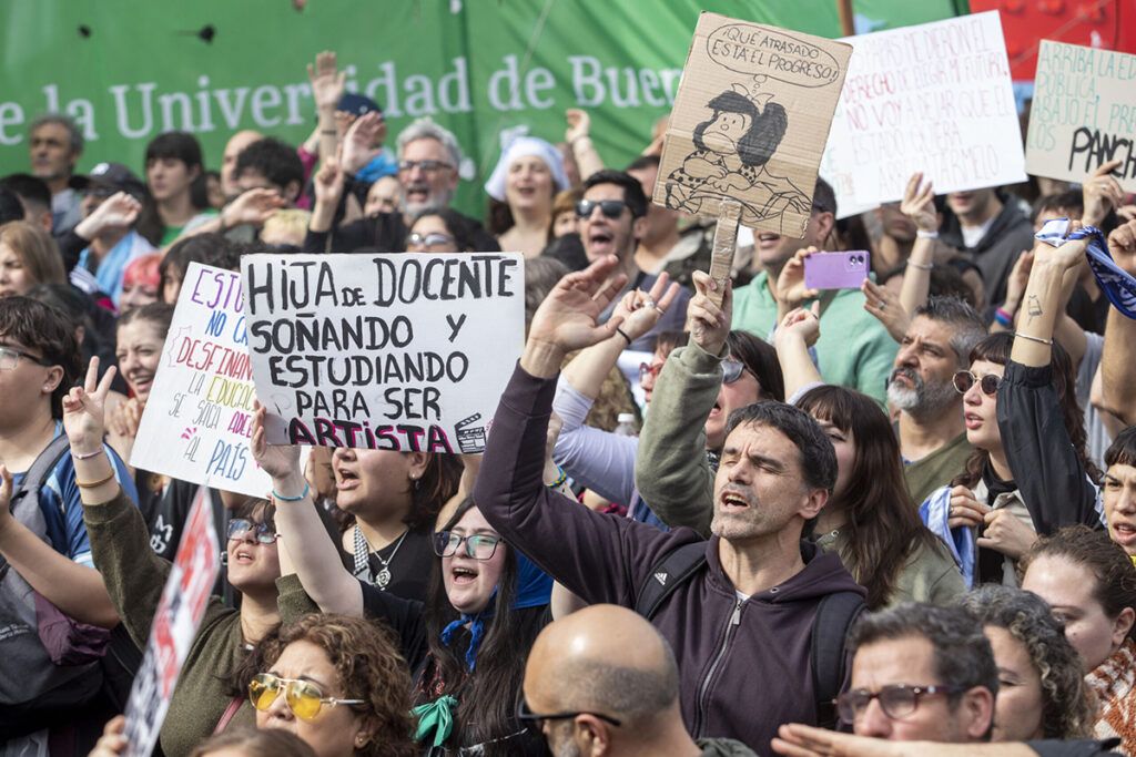Che Milei, cumplí la ley: "La universidad pública no es el problema del país, es parte fundamental de la solución"