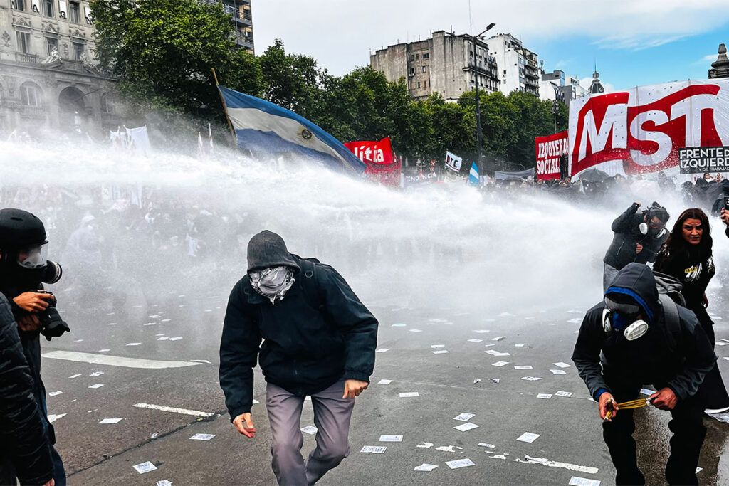 El 62,7% rechaza que Milei incumpla la Ley de Financiamiento Universitario 6 El 62,7% rechaza que Milei incumpla la Ley de Financiamiento Universitario