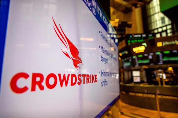 CrowdStrike detectó ataques con agentes de IA contra entidades financieras y de salud. (Foto: Bloomberg)