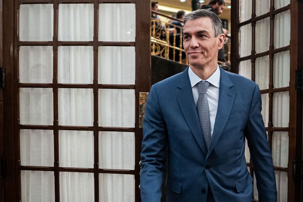 Milei viajó a España para bancar a Abascal: se llevó una videollamada y otra disputa bilateral con Sánchez